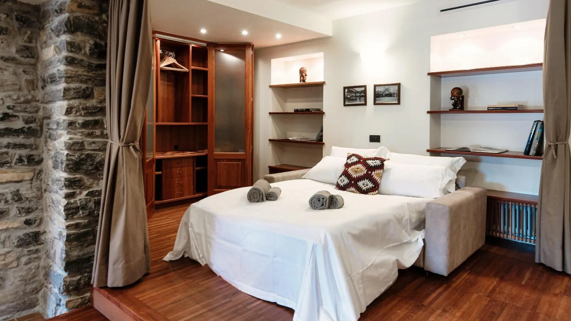 Crotto Polirolo Apartment - By House Of Travelers - Cernobbio Italia